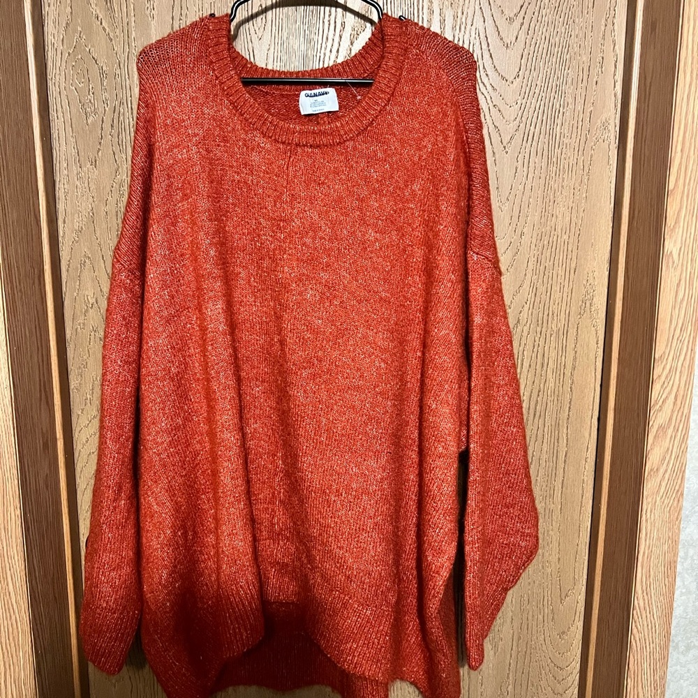 Old Navy Crew Neck Sweater